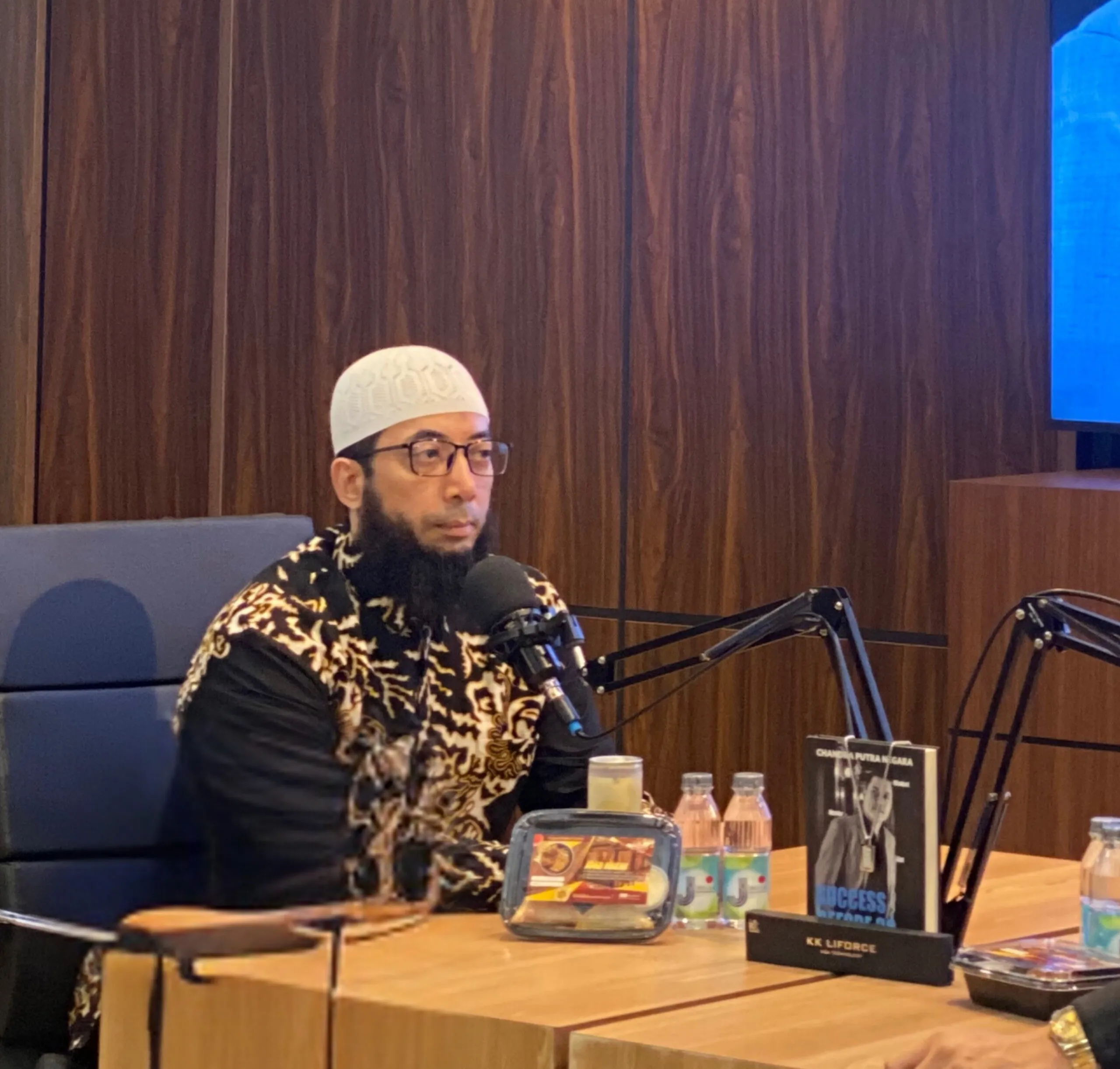 Ust. Khalid Basalamah